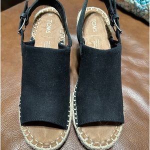 TOMS Sling Back Espadrille Monica Wedge. Black Leather Ankle Strap Size 8